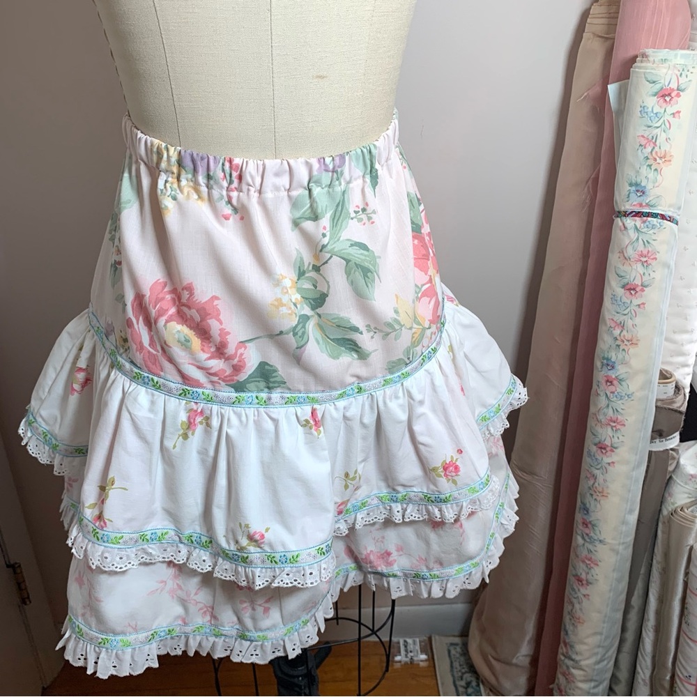 HANDMADE Rose Mini Ruffle Skirt - Picture 3 of 8
